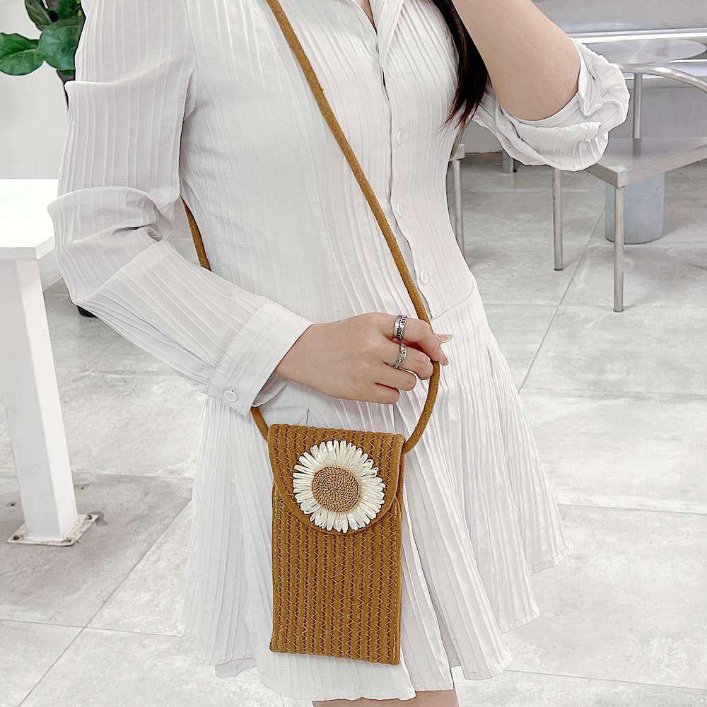 Daisy Weave Side Bag