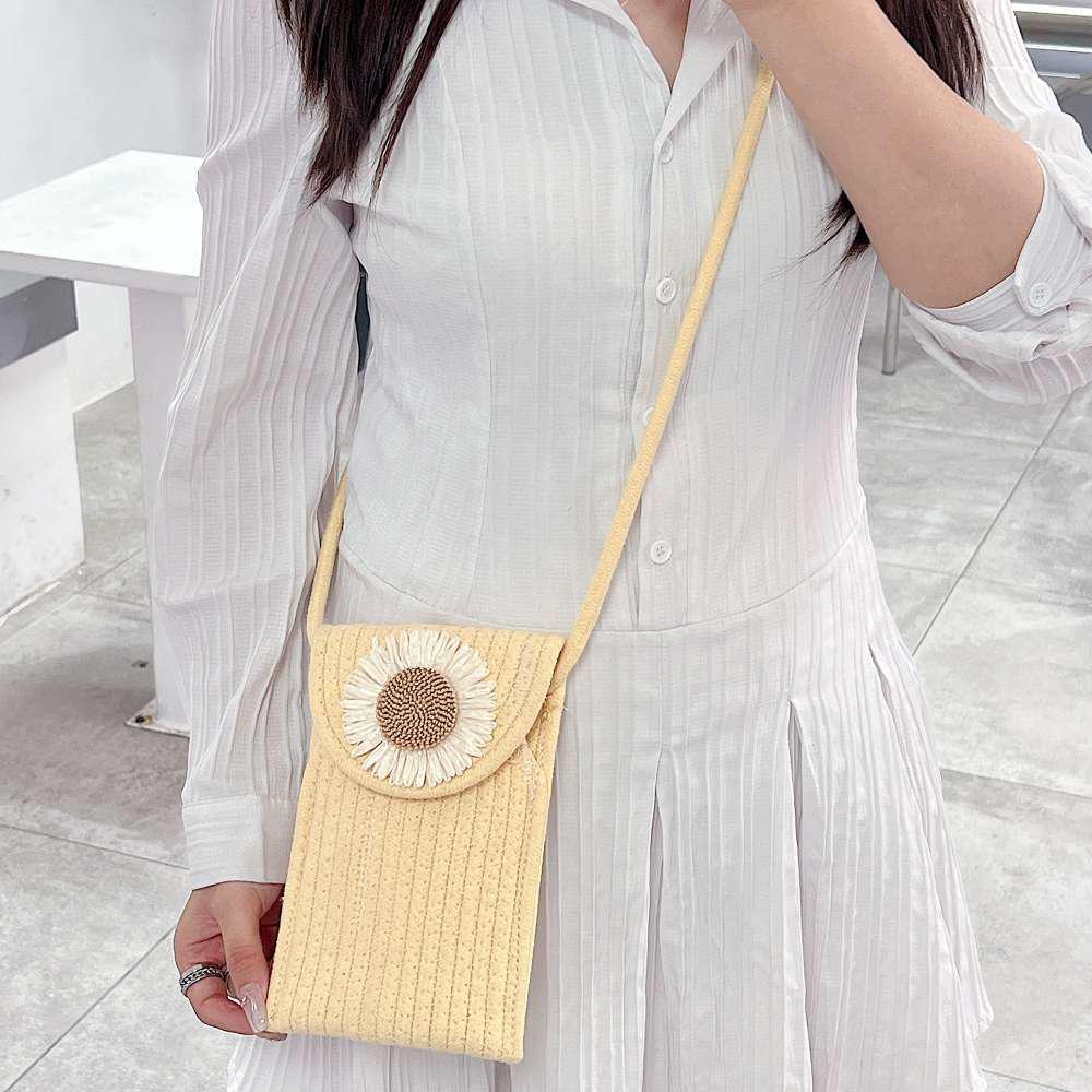 Daisy Weave Side Bag