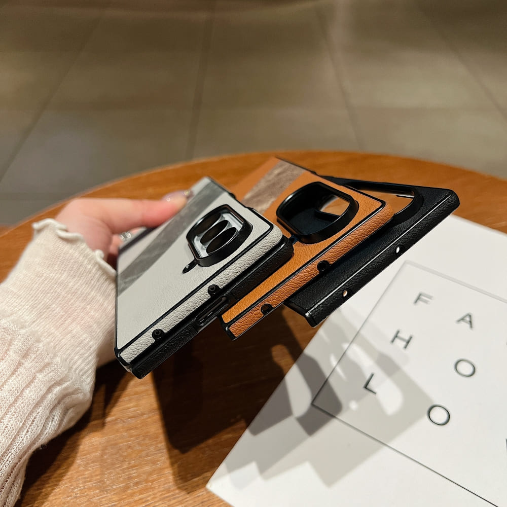 Fine Line Leather Wave Phone Case - Samsung Z Fold 7