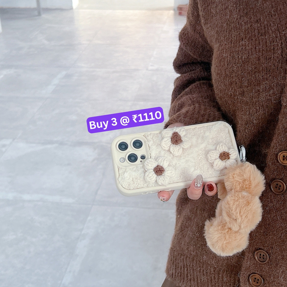 Woolen Flower Furry TPU (Soft) Camera Protection Phone Case with Bracelet - iPhone 15